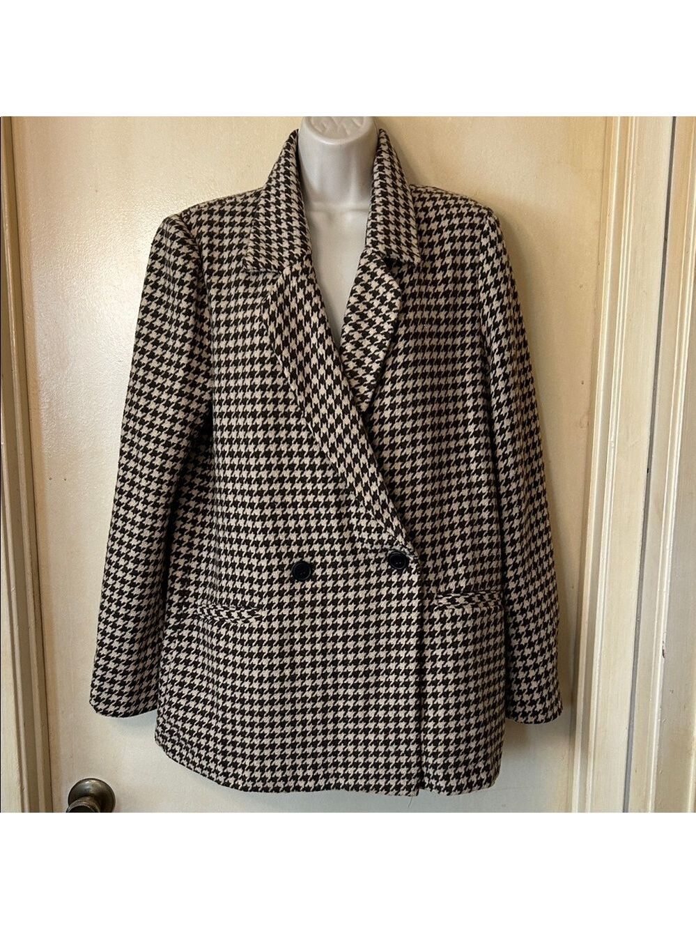 Stitch + Feather Brown and Tan Houndstooth Car Coat size M